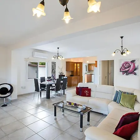 Kavo Sunshine - Beautiful 3 Bedroom With Private Pool - Close To The Villa *