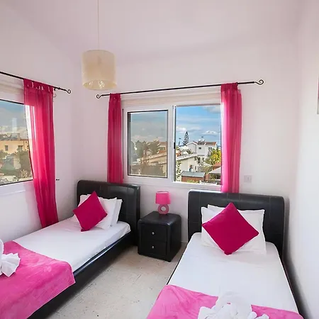Kavo Sunshine - Beautiful 3 Bedroom With Private Pool - Close To The Protaras