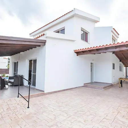 Kavo Sunshine - Beautiful 3 Bedroom With Private Pool - Close To The
