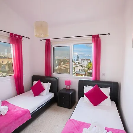 Kavo Sunshine - Beautiful 3 Bedroom With Private Pool