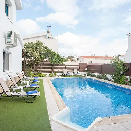 Willa Kavo Sunshine - Beautiful 3 Bedroom With Private Pool Protaras